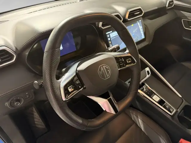 MG ZS view 8