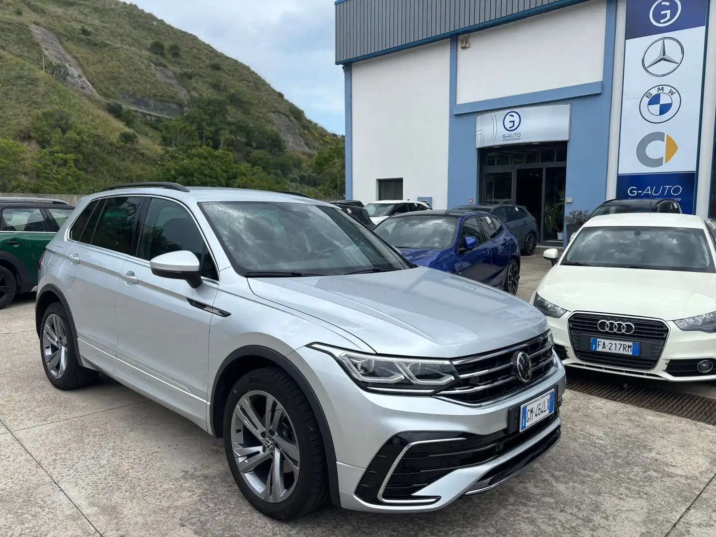 Volkswagen Tiguan 2.0 tdi R-Line 150cv dsg - 2
