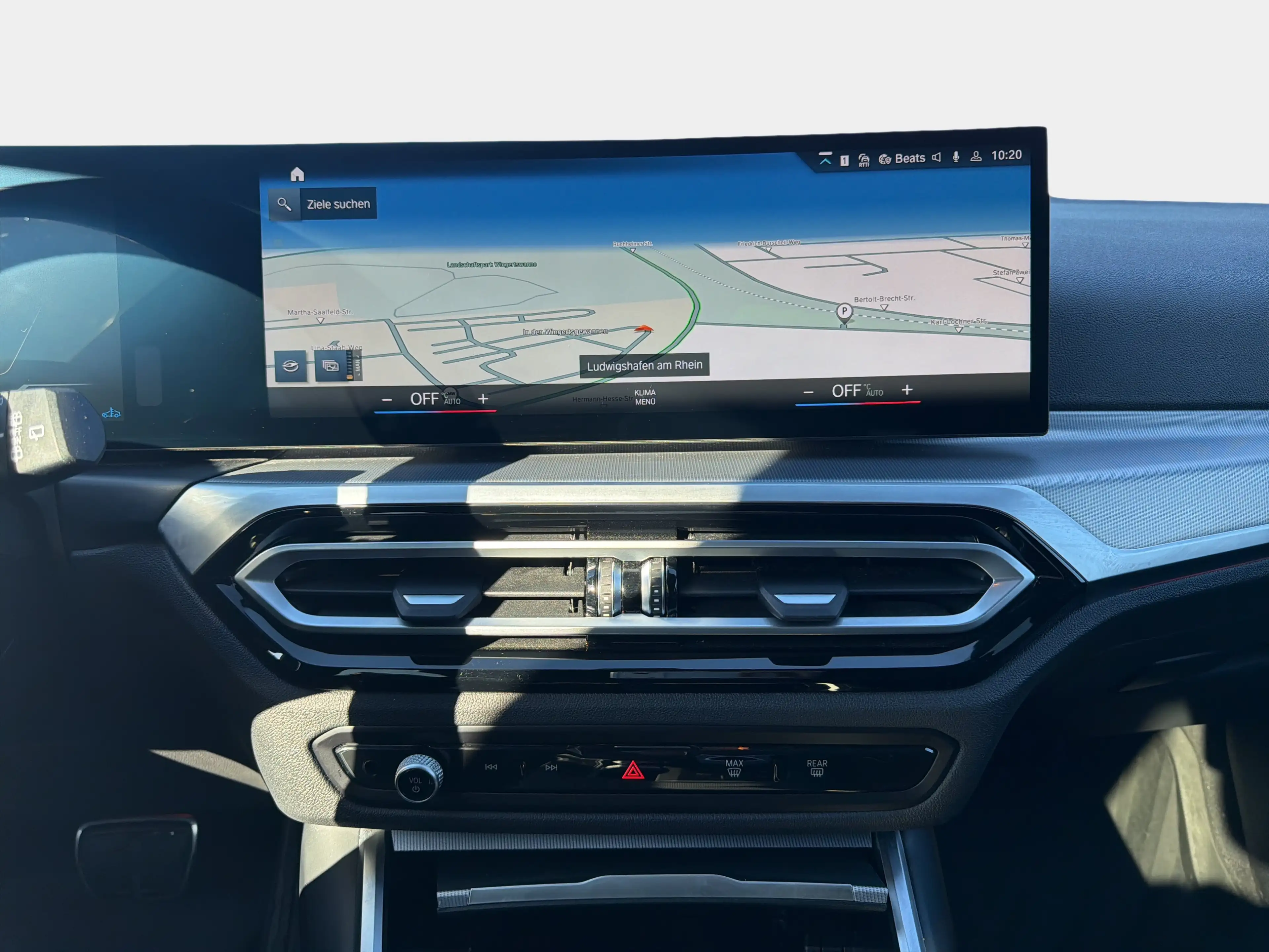BMW 318 d Touring M Sportpaket Head-Up HK HiFi DAB — photo 11