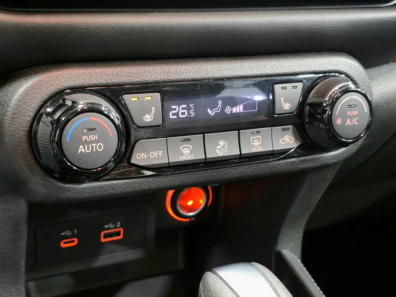 Nissan Kicks снимка Nissan Kicks