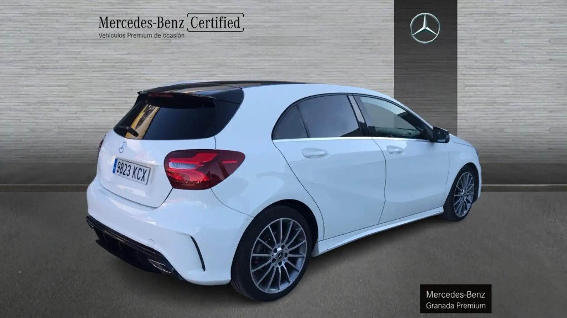 Mercedes-Benz A 180 -CLASS D AMG LINE Blanco - 2