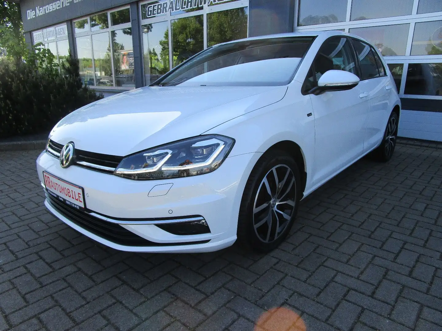 Volkswagen Golf VII Lim. Join LED Navi PDC Kamera Weiß - 1