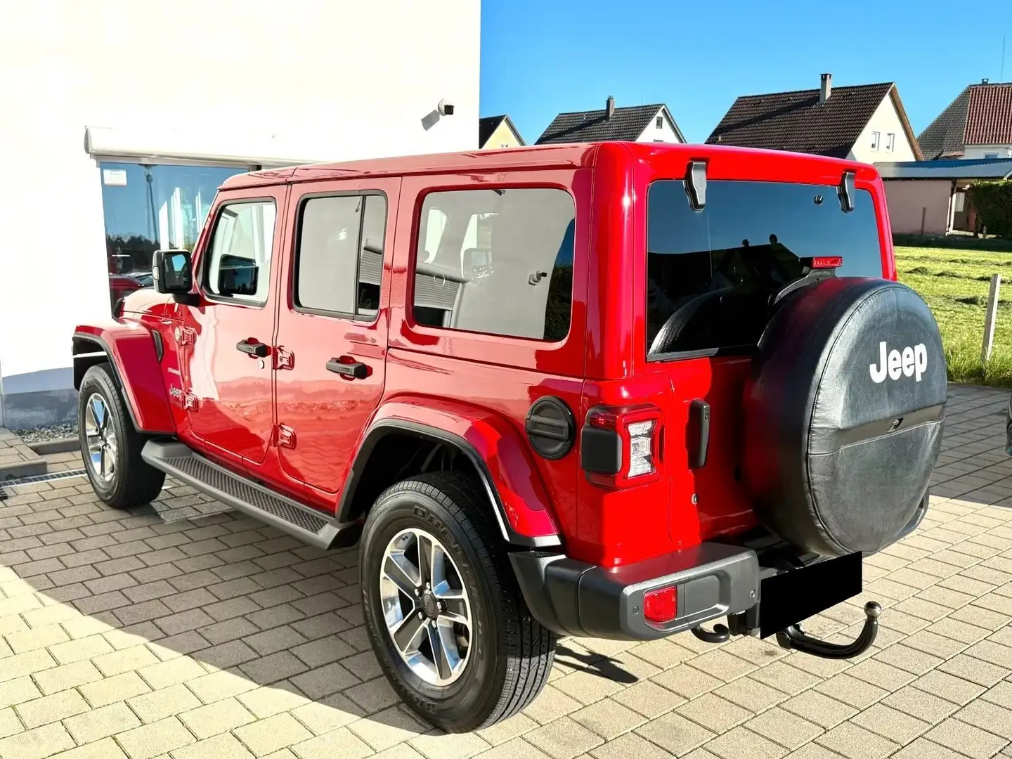 Jeep Wrangler Unlimited Sahara Rot - 2