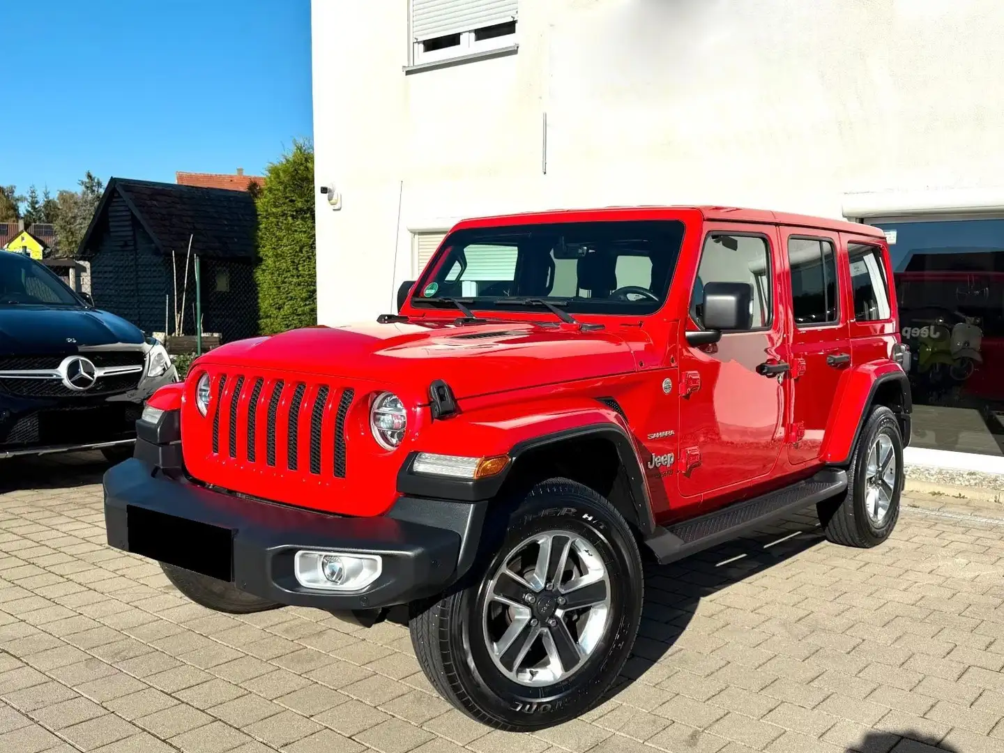 Jeep Wrangler Unlimited Sahara Rot - 1