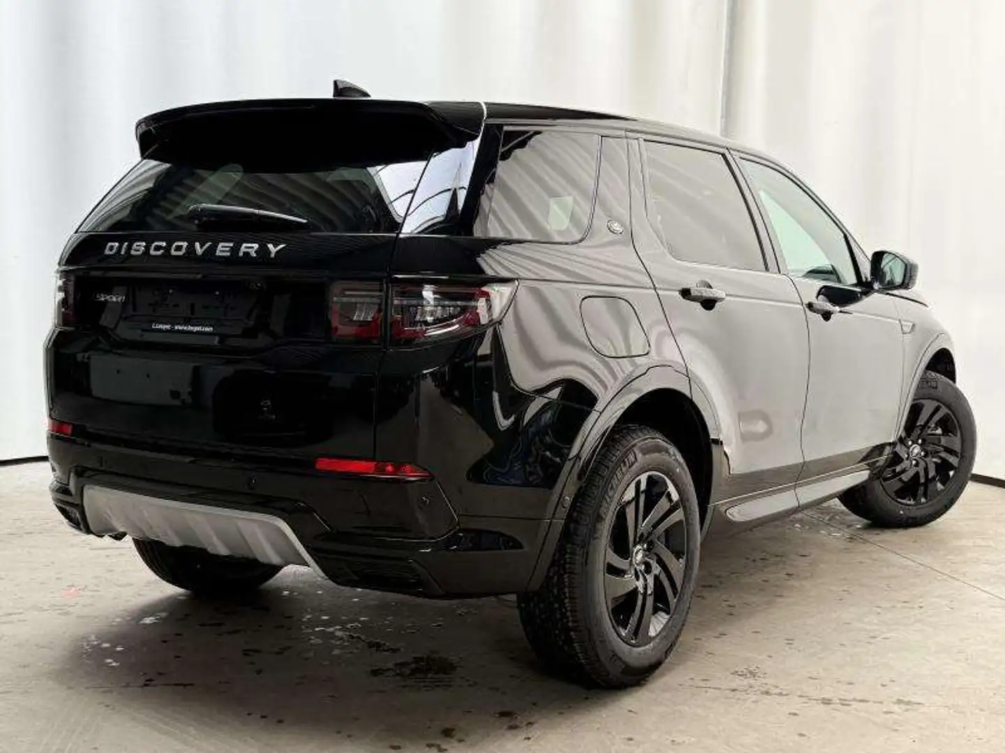 Land Rover Discovery Sport D165 AWD Auto S Fekete - 2