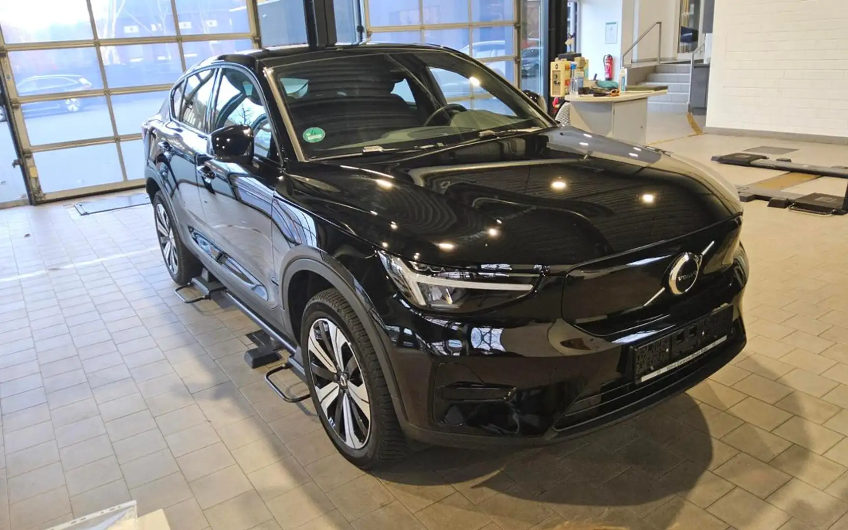 Volvo C40 PURE ELECTRIC CORE AHK+LM19+WINTERPAK+KAMERA Grau - 2