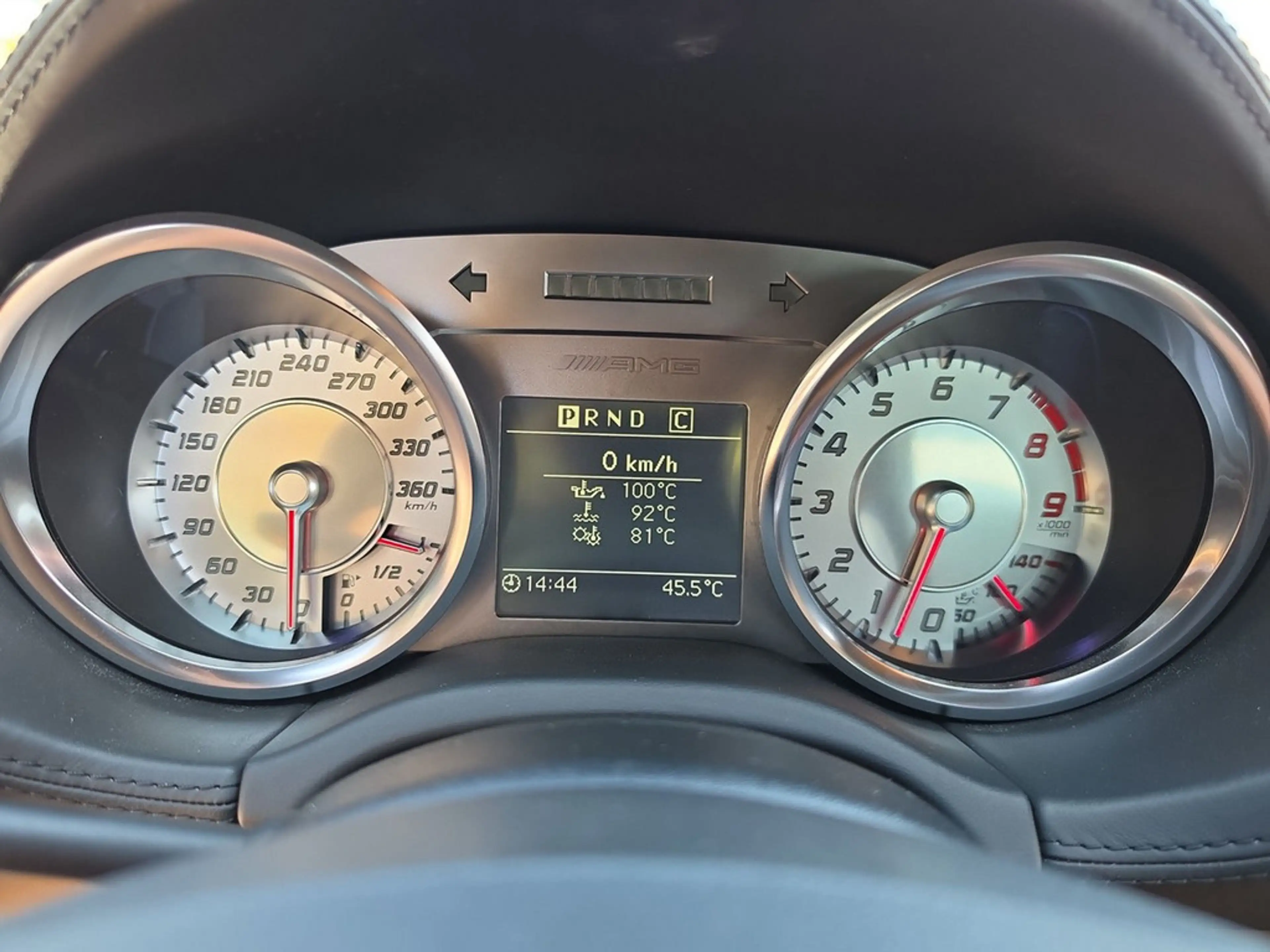 Mercedes-Benz SLS AMG Roadster *KERAMIK*EXCLUSIV*AIRSCARF* Xenon — photo 14