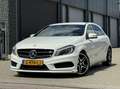 Mercedes-Benz A 180 Prestige AMG | CarPlay | Night | Xenon Blanc - thumbnail 2