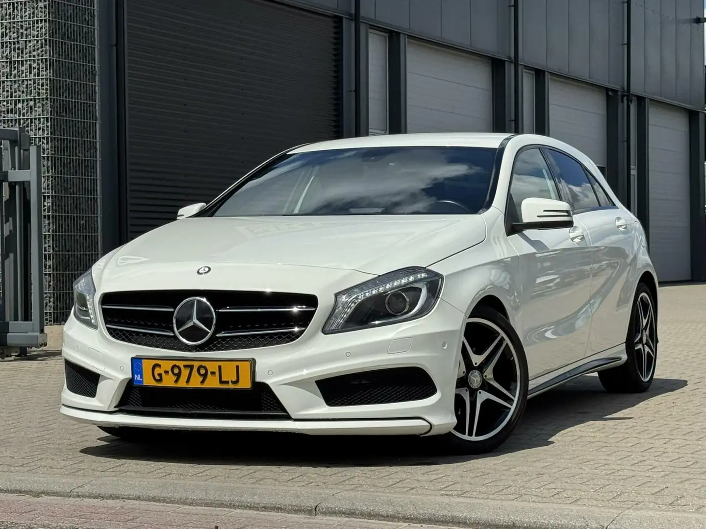 Mercedes-Benz A 180 Prestige AMG | CarPlay | Night | Xenon Blanc - 2