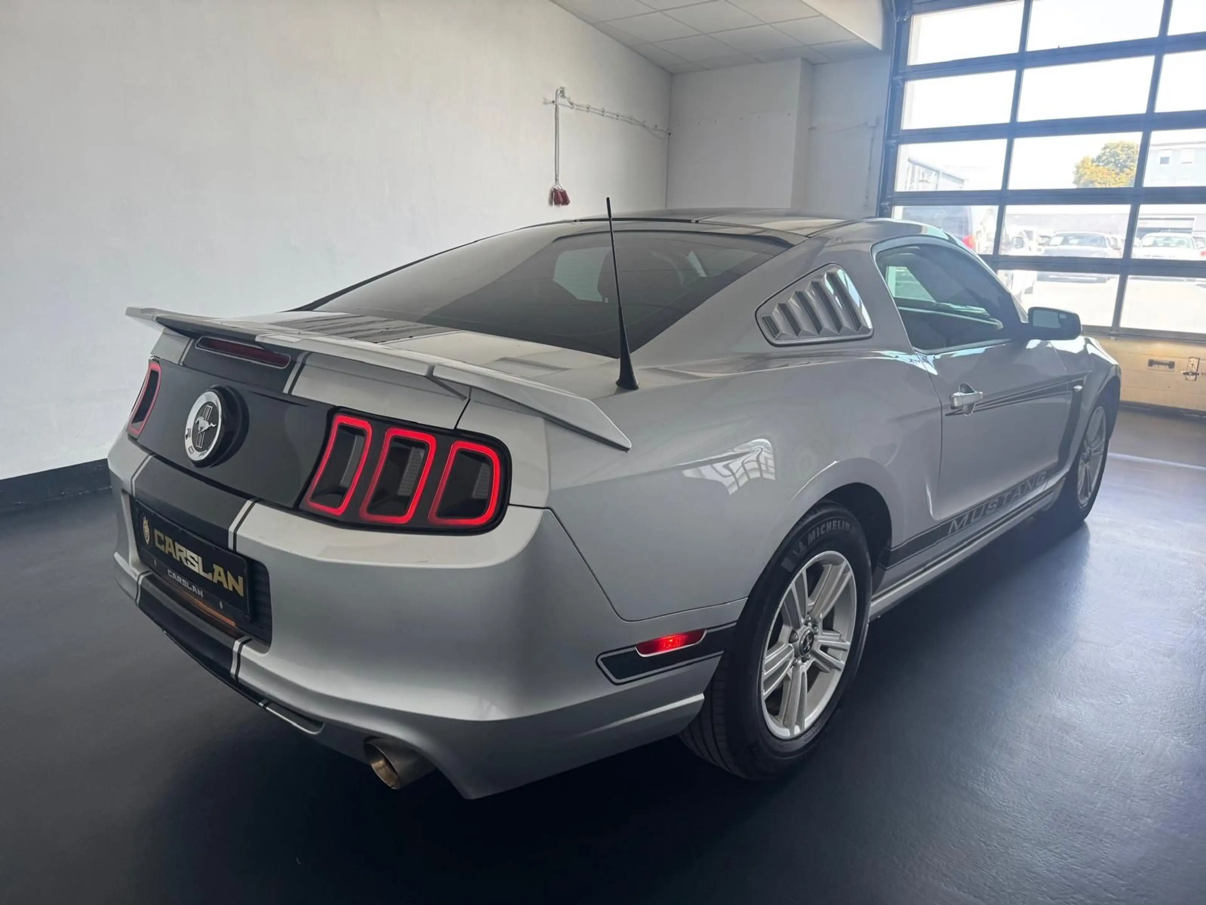 Ford Mustang 3.7 V6 "SPORT+LEDER+Bi-XENON+MAGNOFLOW" — photo 9