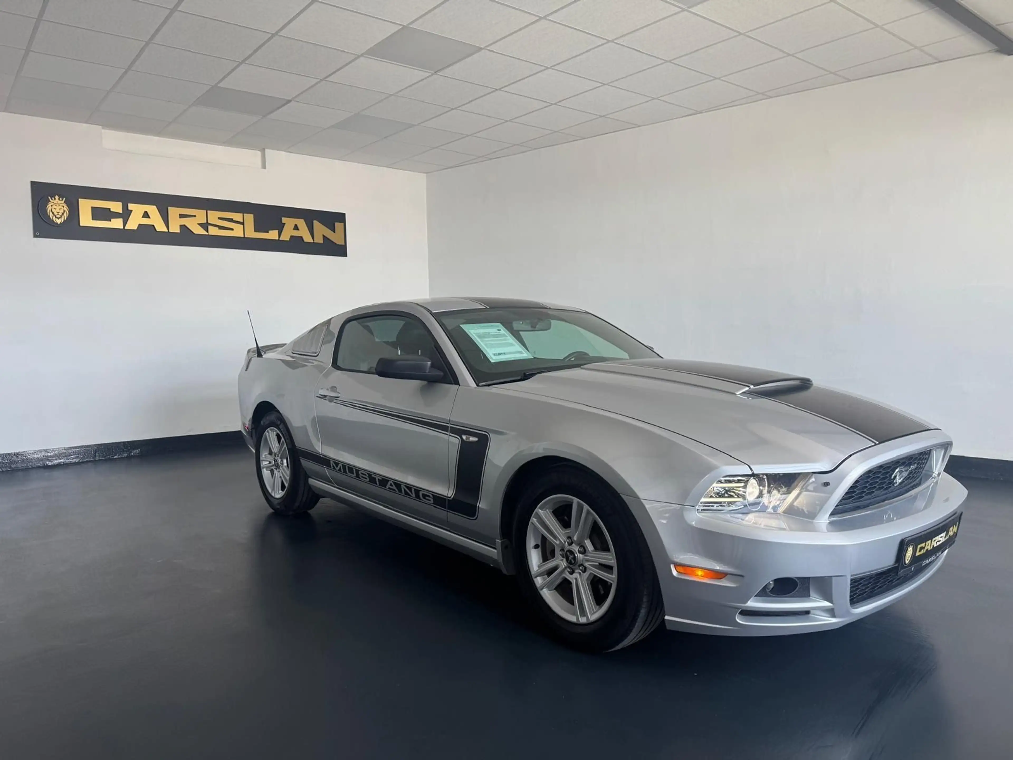 Ford Mustang 3.7 V6 "SPORT+LEDER+Bi-XENON+MAGNOFLOW" — photo 3