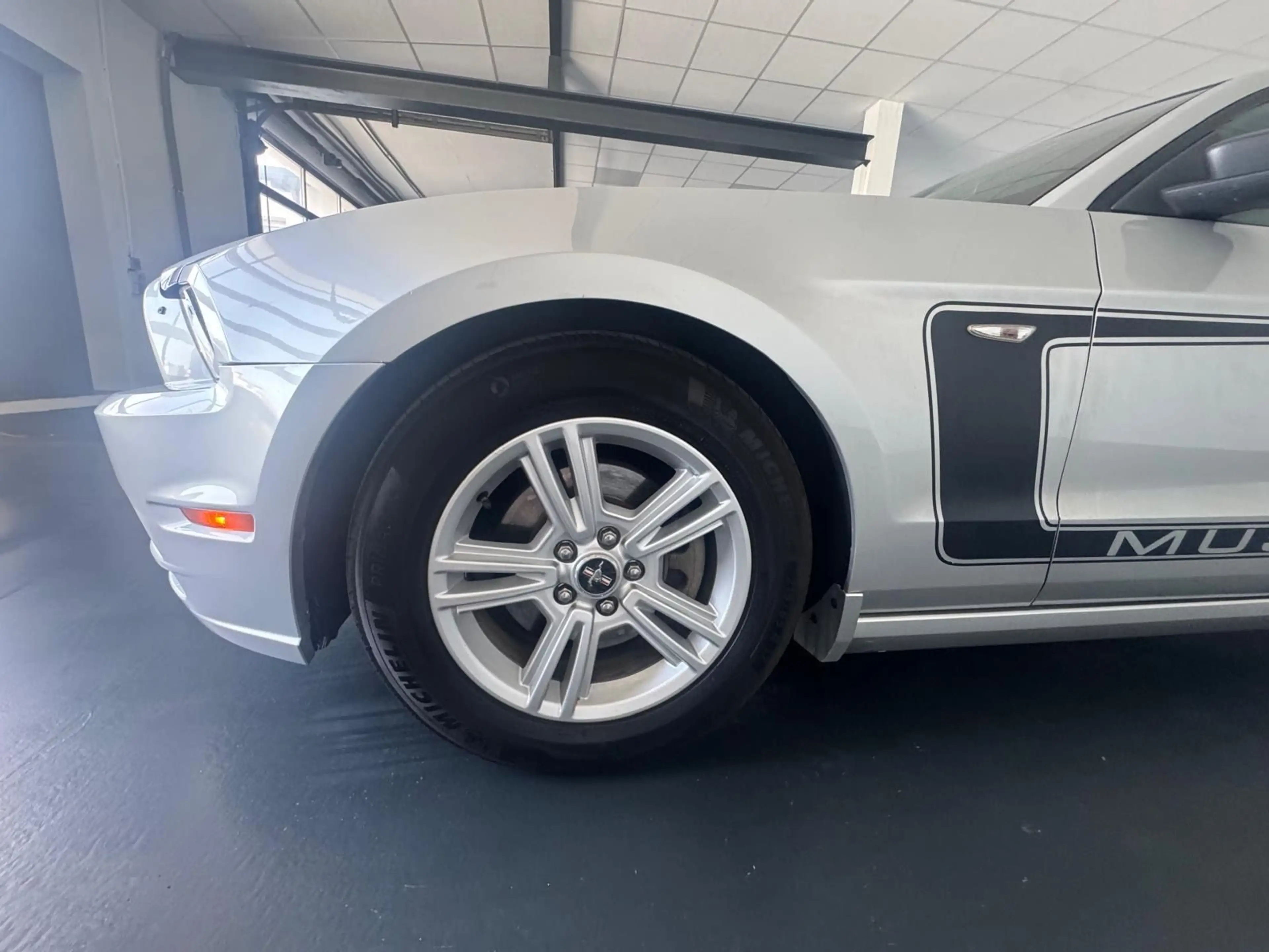 Ford Mustang 3.7 V6 "SPORT+LEDER+Bi-XENON+MAGNOFLOW" — photo 15