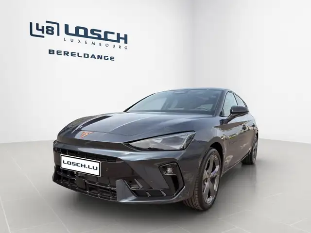 Cupra Leon view 3