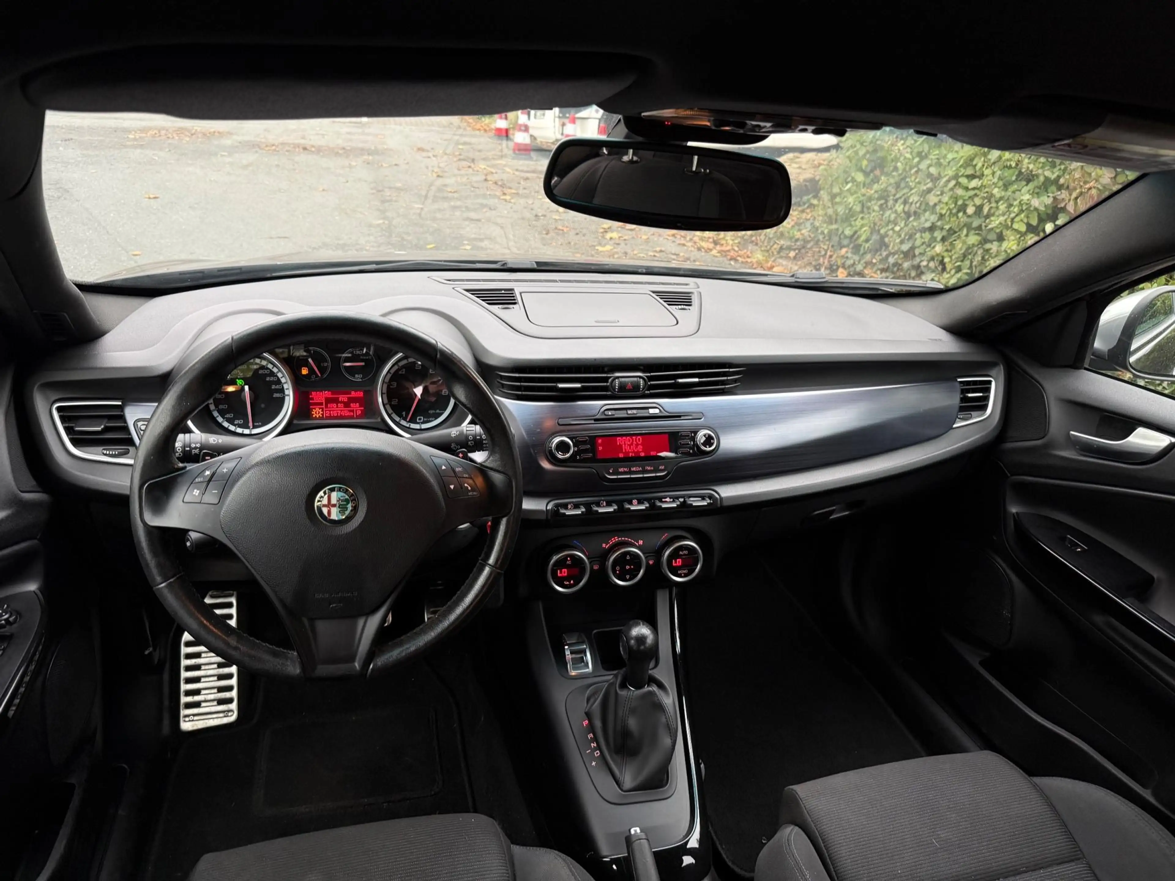 Alfa Romeo Giulietta 1.4 TURBO AUTOMAAT CLIMA/CRUISE! NETTE STAAT! — photo 11