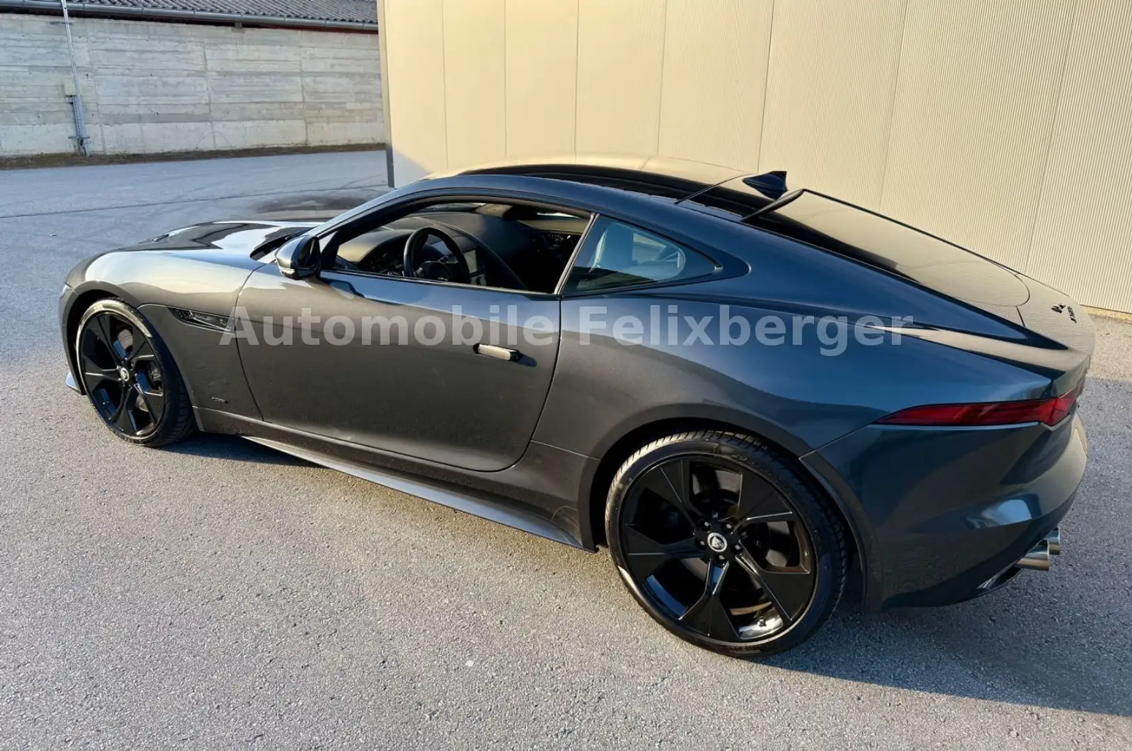Jaguar F-Type P450 AWD 75 Jahre Edition Pano Black 20" Gris - 1