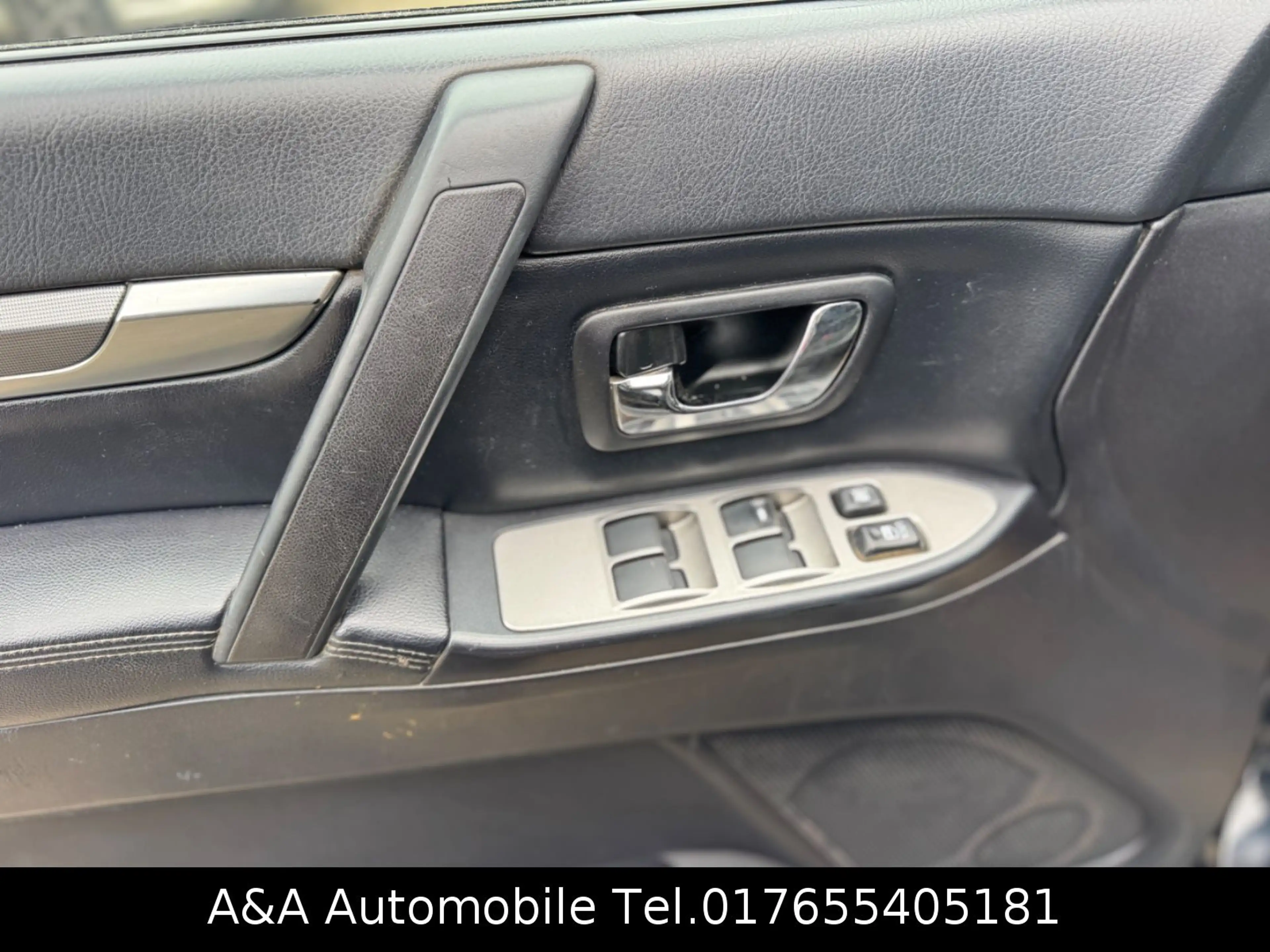 Mitsubishi Pajero 3.2 DI-D Intense 7Sitzer Automatik AHK — photo 15