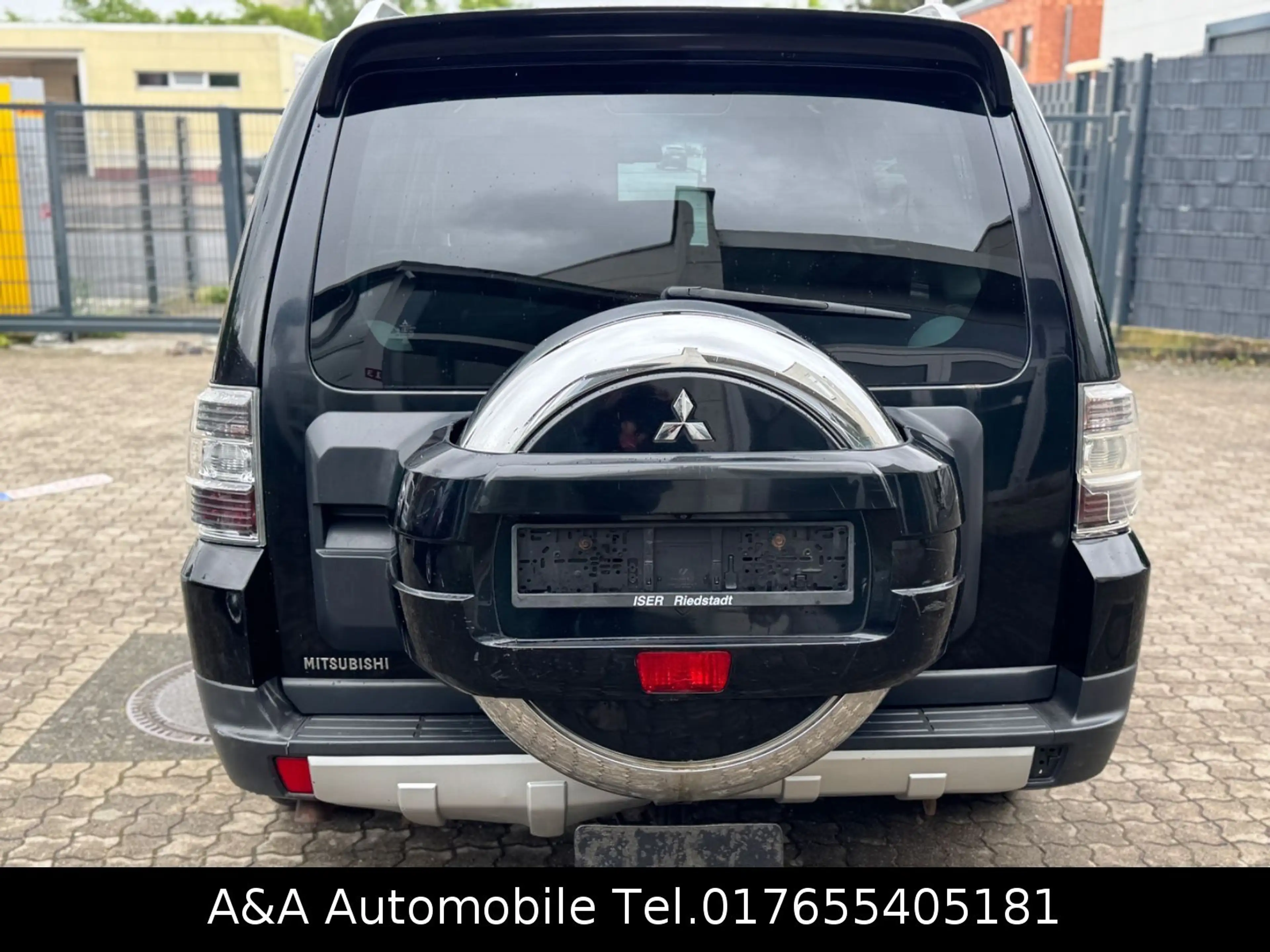 Mitsubishi Pajero 3.2 DI-D Intense 7Sitzer Automatik AHK — photo 7