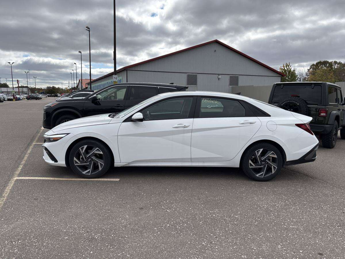 2026 Hyundai Elantra Preferred | No Accidents | Heated Steering Wheel