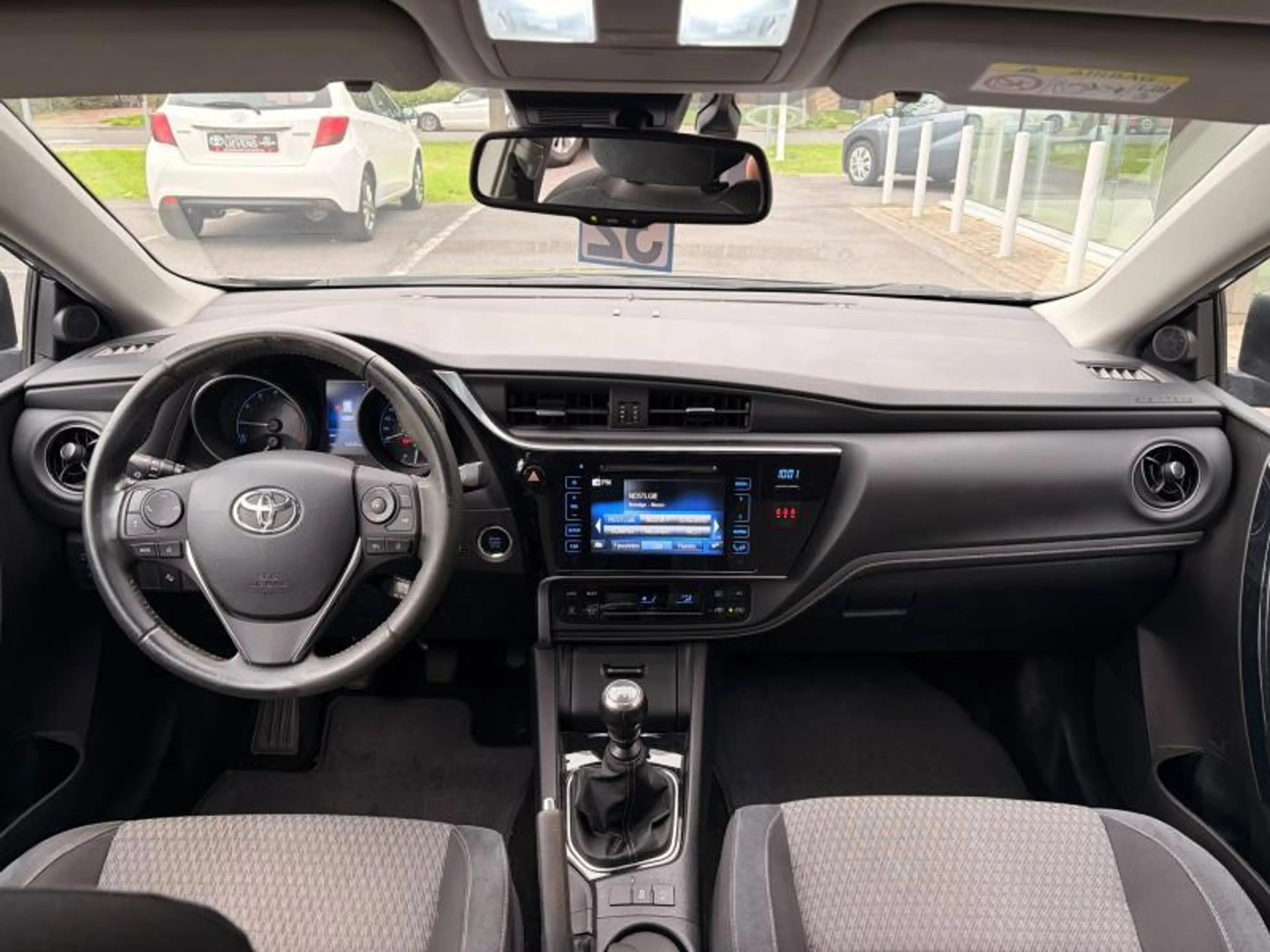 Toyota Auris 1.2B-MT COMFORT-TOURING SPORTS — photo 11
