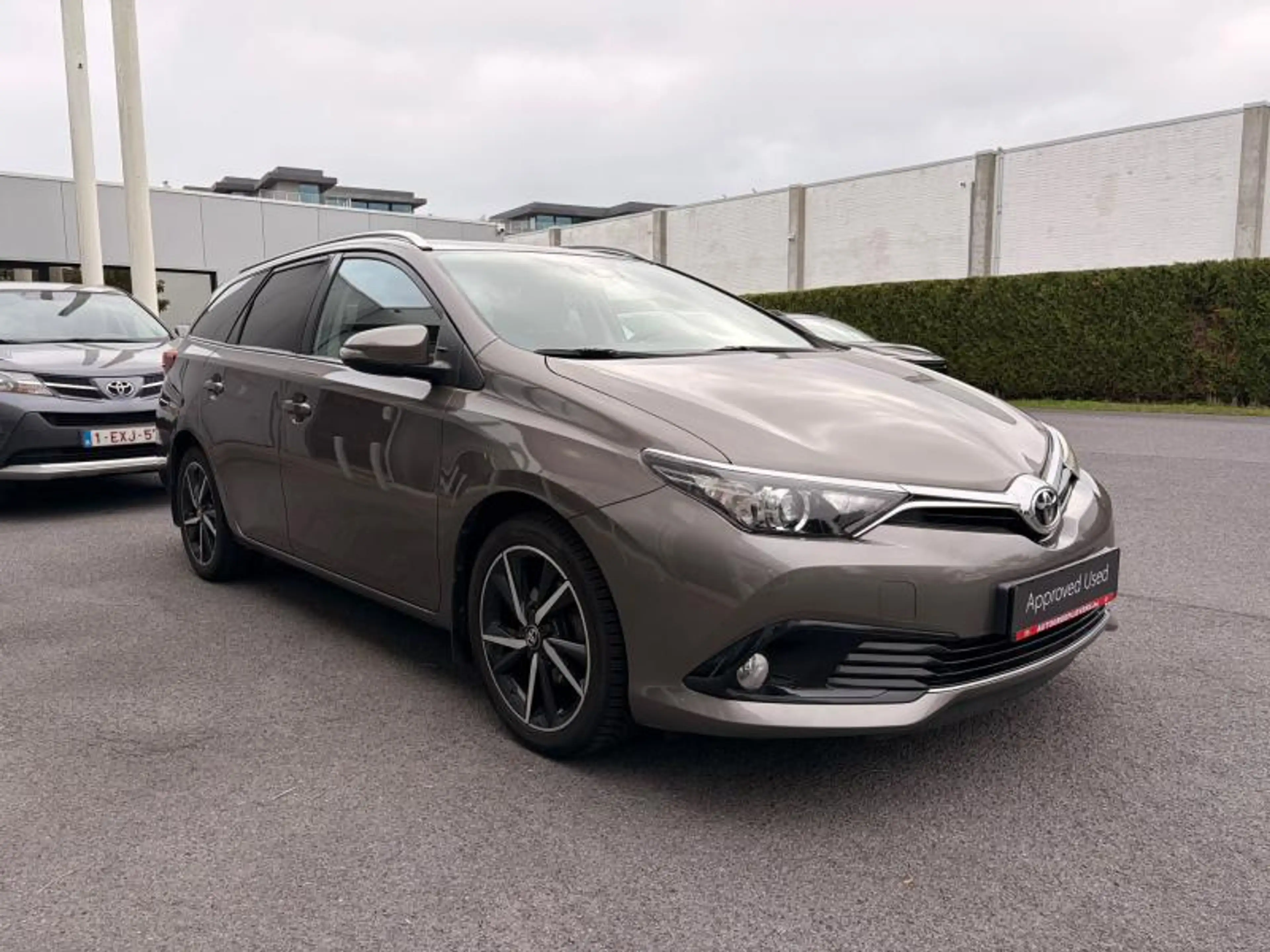 Toyota Auris 1.2B-MT COMFORT-TOURING SPORTS — photo 3