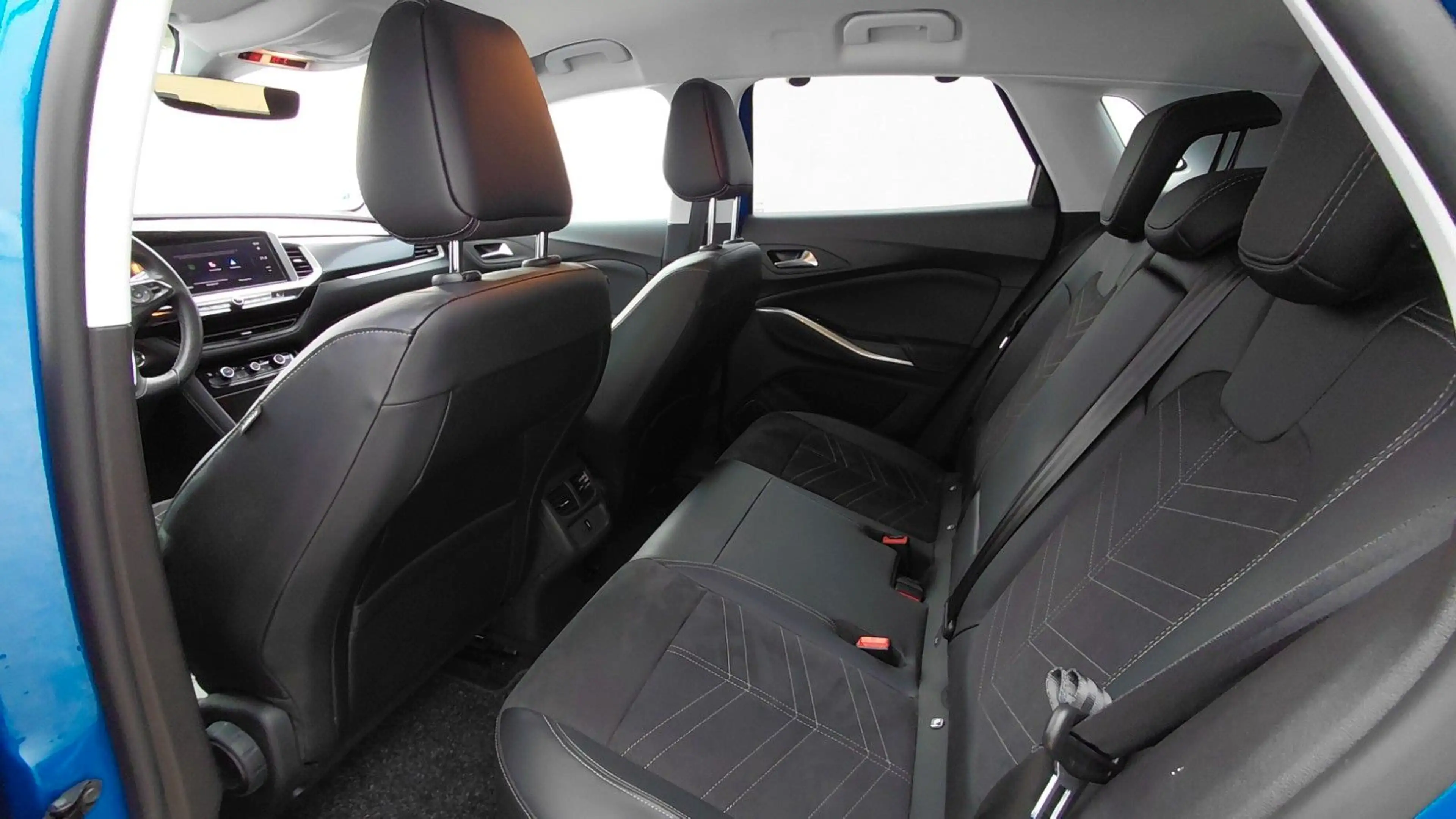 Opel Grandland X Grandland 1.6T Plug In Elegance - ULTIMATE Paket — photo 12
