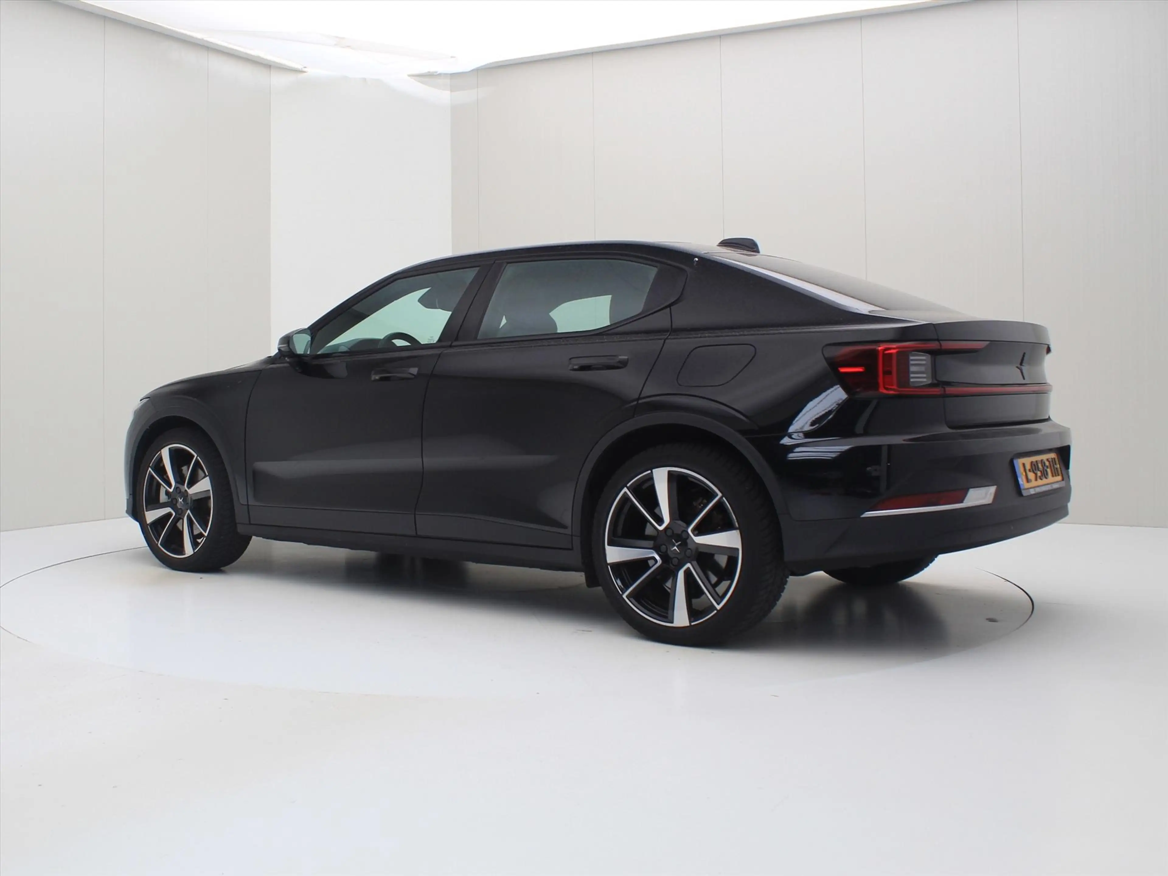 Polestar 2 Long Dual AWD 300kW 78kWh Pilot Plus [ PANO+20 INC — photo 3