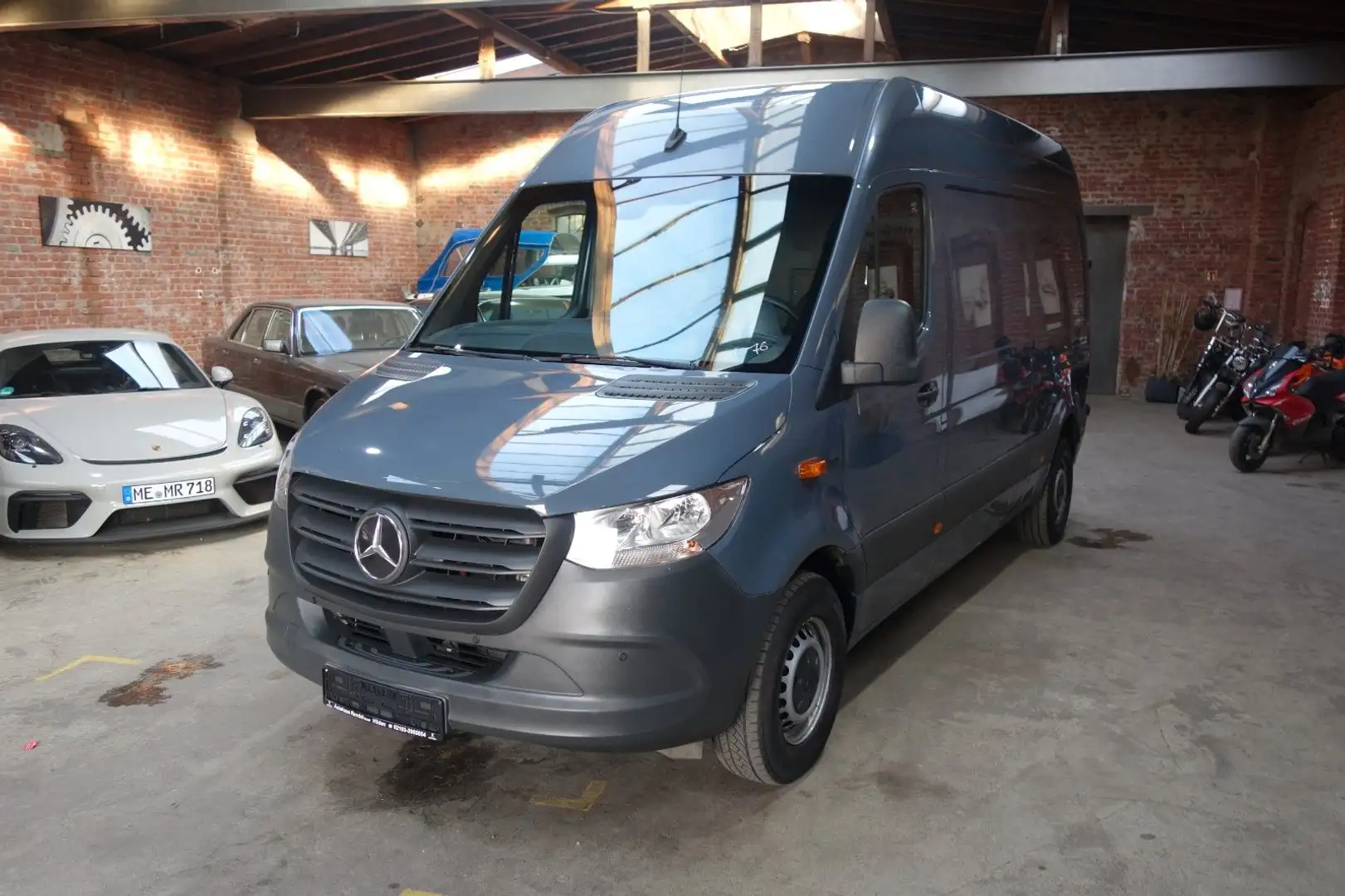 Mercedes-Benz Sprinter Kasten eSprinter 314 L2 InklBatterieTüv Grau - 1
