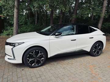 DS 4 1.2 PureTech OPERA interieur met CRIOLLO bruin leder. Dak in Perla Nera Zwart. Plus WINTERBANDEN!