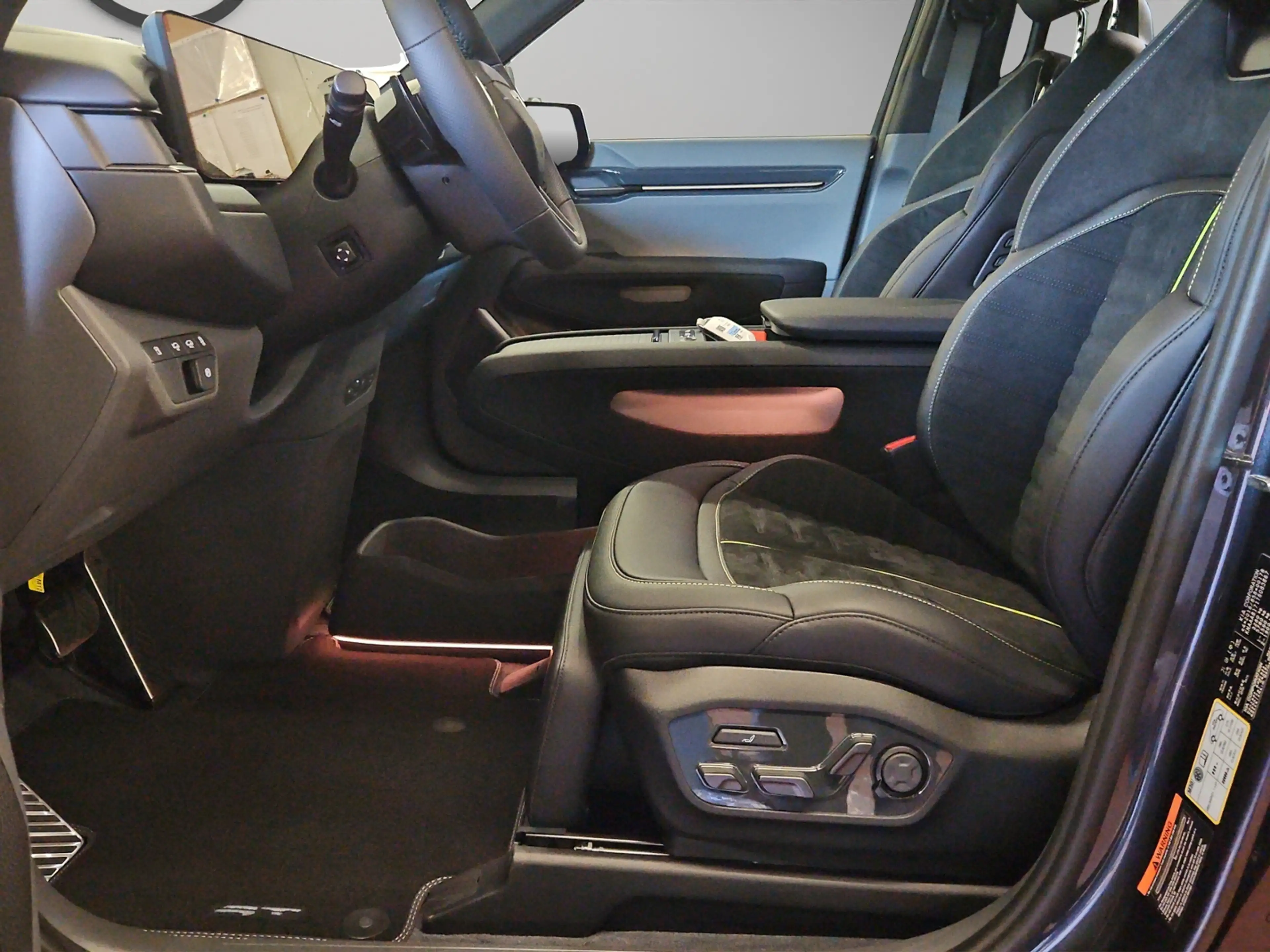 Kia EV9 GT 4WD 7S Pano AHK digiASP Leder 360° ACC Sitzkli — photo 11