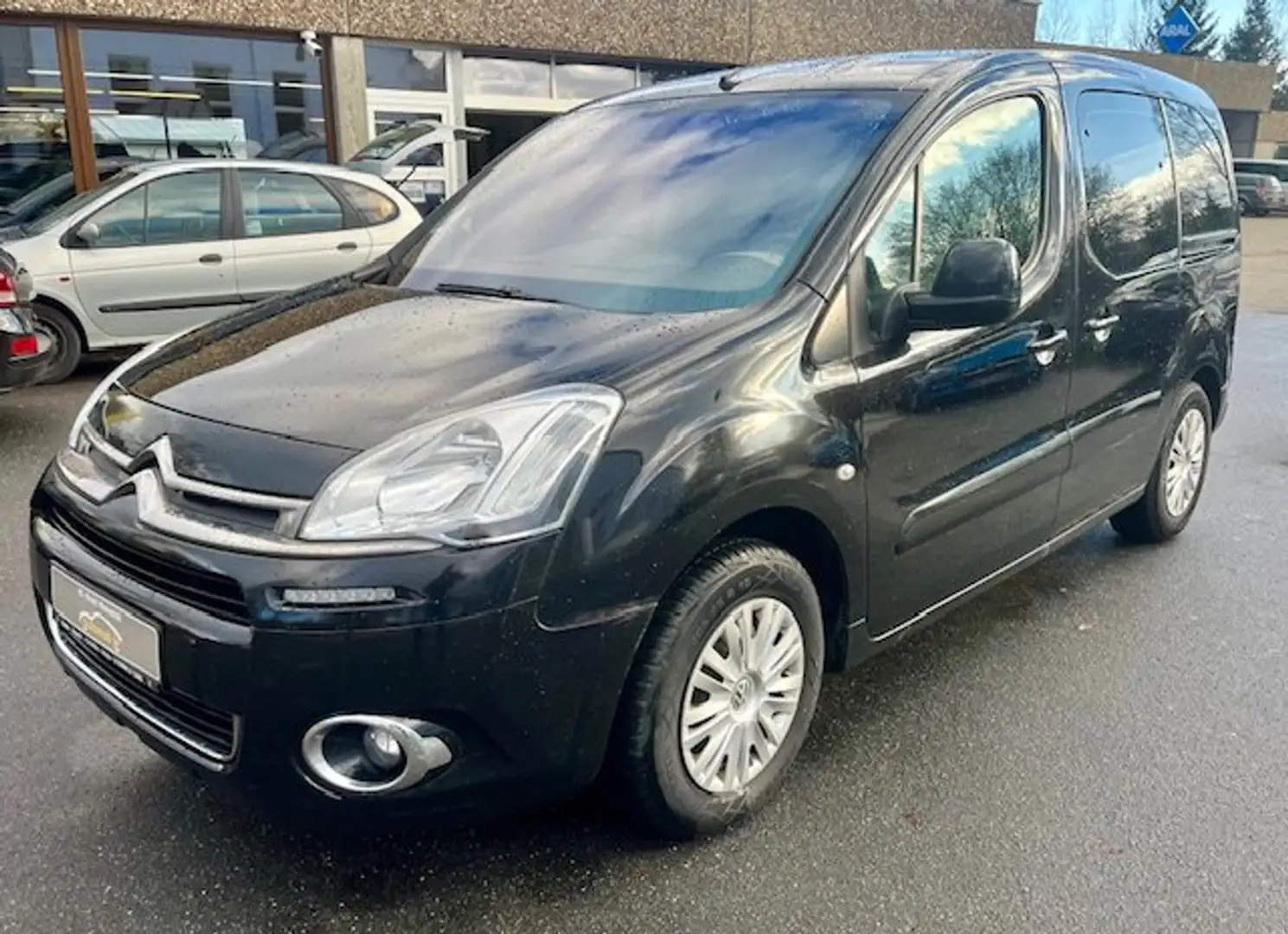 Citroen Berlingo Selection"Klimaanlage,5 Sitzer,AHK,PDC hi." Schwarz - 1