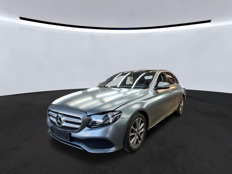 Mercedes-Benz E 220 d Limousine *PANORAMA*360° KAMERA*