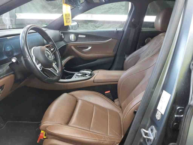 Mercedes-Benz E 220 d Limousine *PANORAMA*360° KAMERA* — photo 7