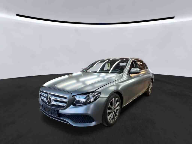 Mercedes-Benz E 220 d Limousine *PANORAMA*360° KAMERA* — photo 3