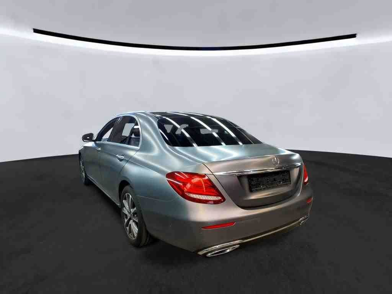 Mercedes-Benz E 220 d Limousine *PANORAMA*360° KAMERA* — photo 5