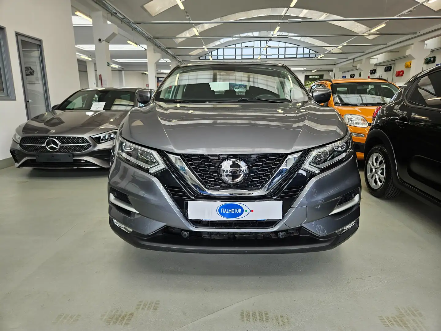 Nissan Qashqai Qashqai 1.3 dig-t Acenta 140cv Gris - 2