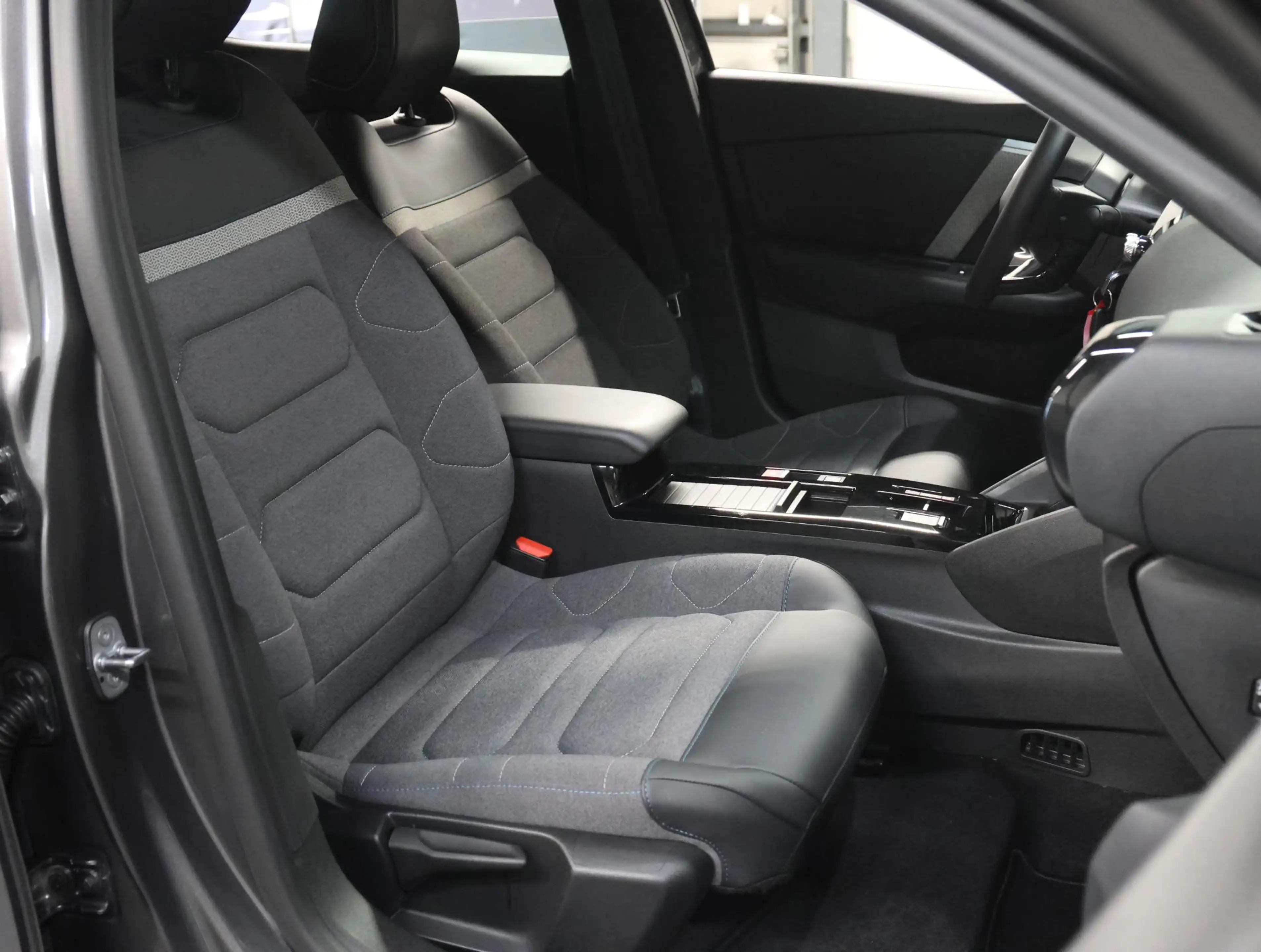 Citroen E-C4 Electric You 50 kWh 136PK | 1ste eigenaar | AppleCarplay/An — photo 11