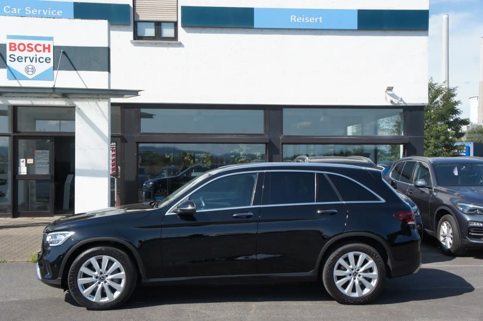 Mercedes-Benz GLC 300 d 4Matic*ACC*HUD*STDHZG*KAM*HIGHEND*19Z Noir - 2