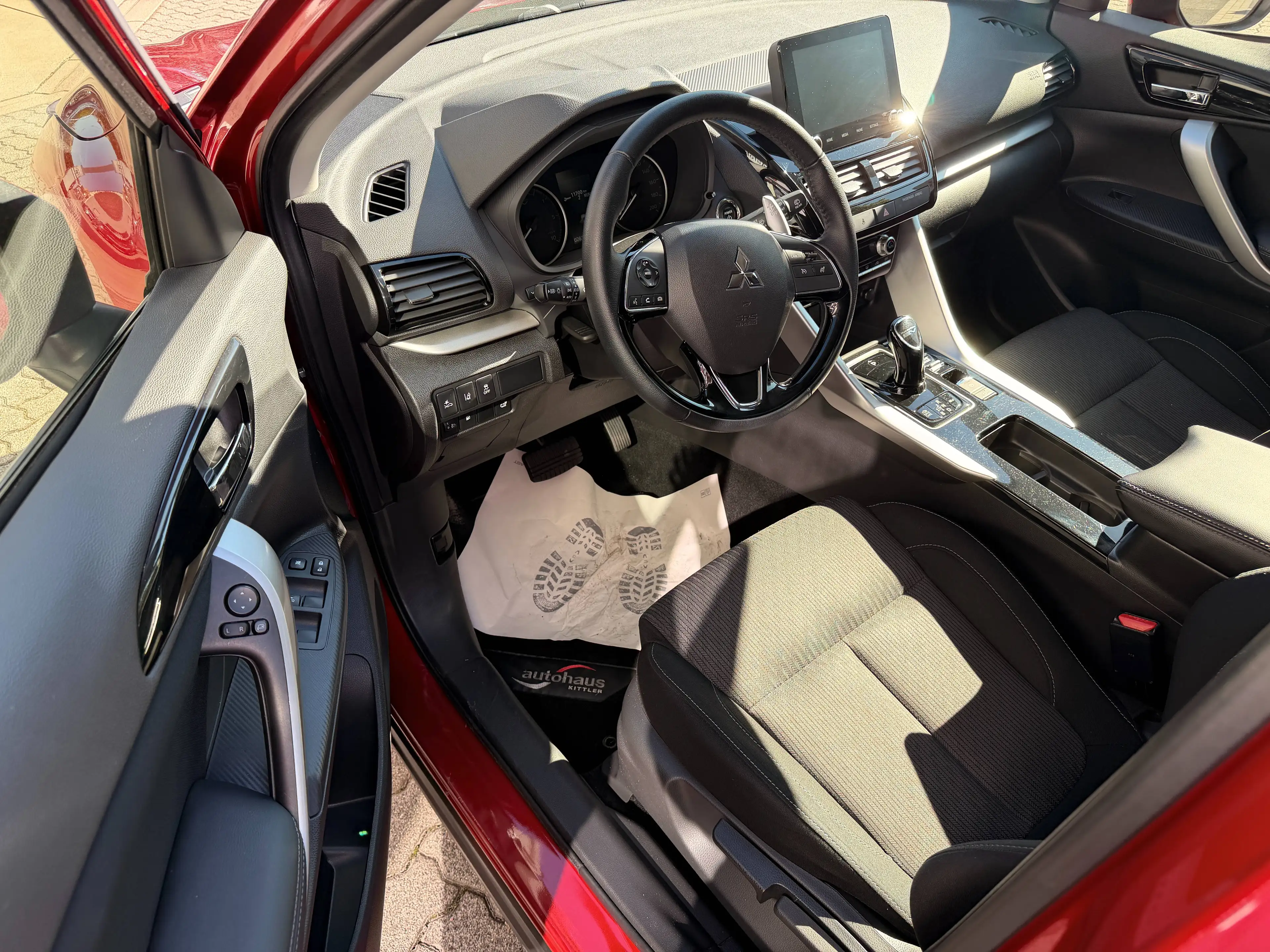 Mitsubishi Eclipse Cross Basis Hybrid 4WD — photo 7