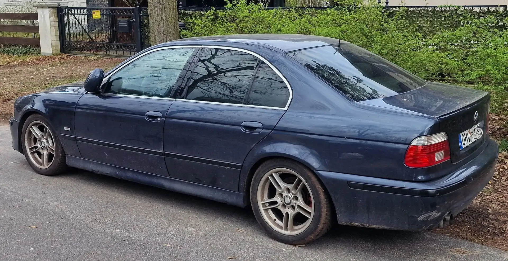BMW 525 5er 525i Edition Exclusive Modrá - 2
