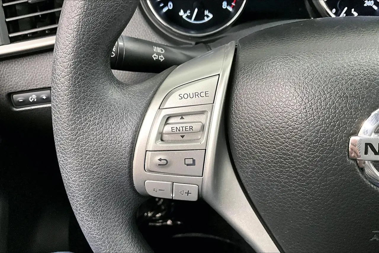 Nissan Rogue fotografie Nissan Rogue