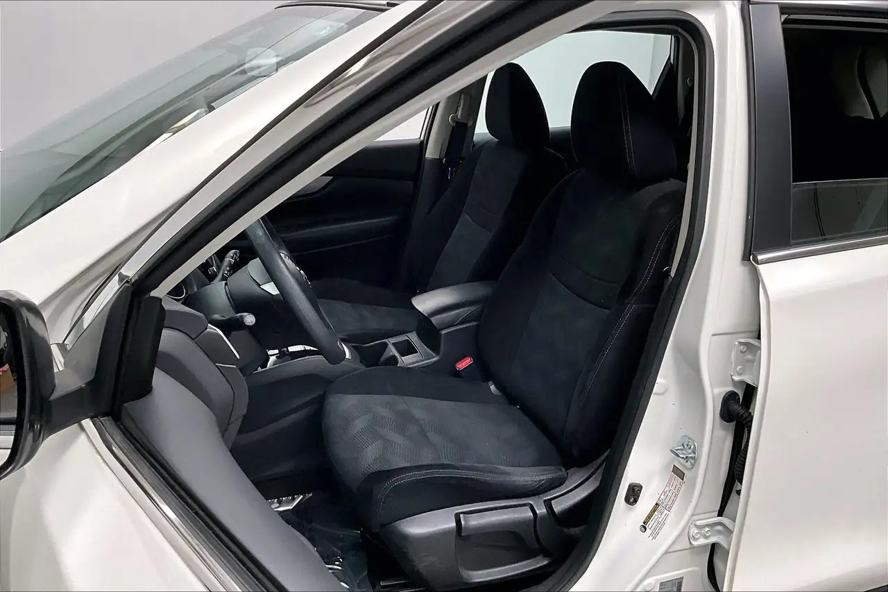Nissan Rogue fotografie Nissan Rogue