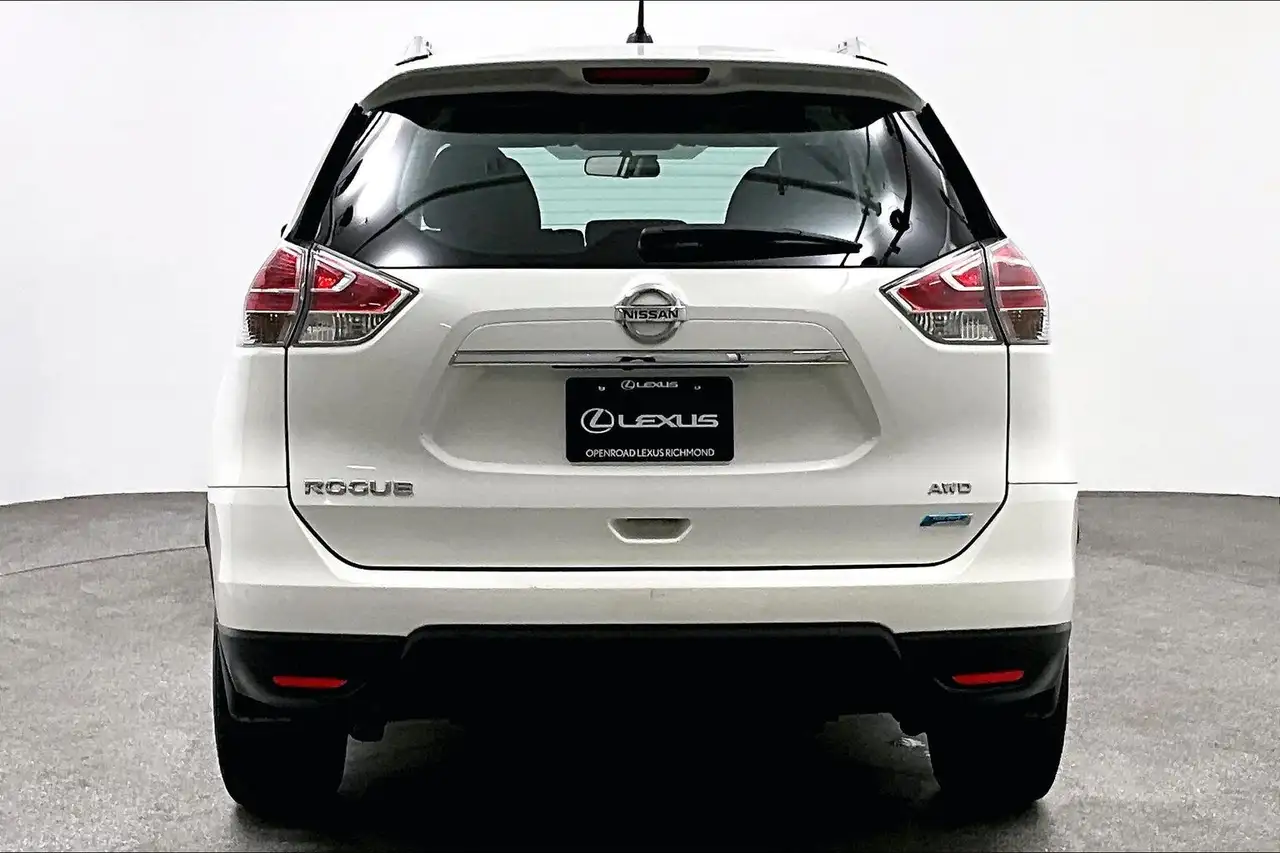 Nissan Rogue fotografie Nissan Rogue