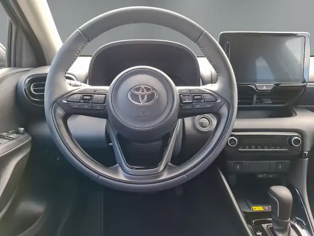 Toyota Yaris view 14
