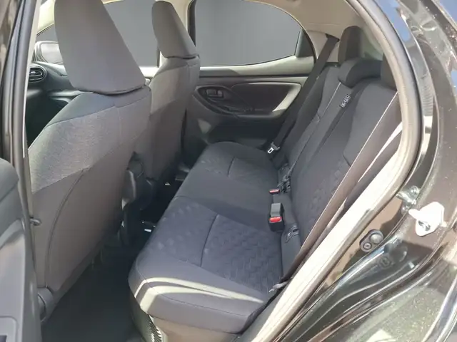 Toyota Yaris view 11