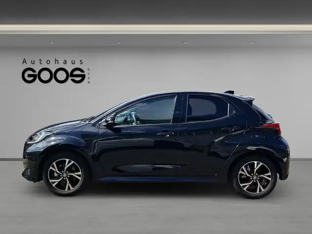Toyota Yaris view 2