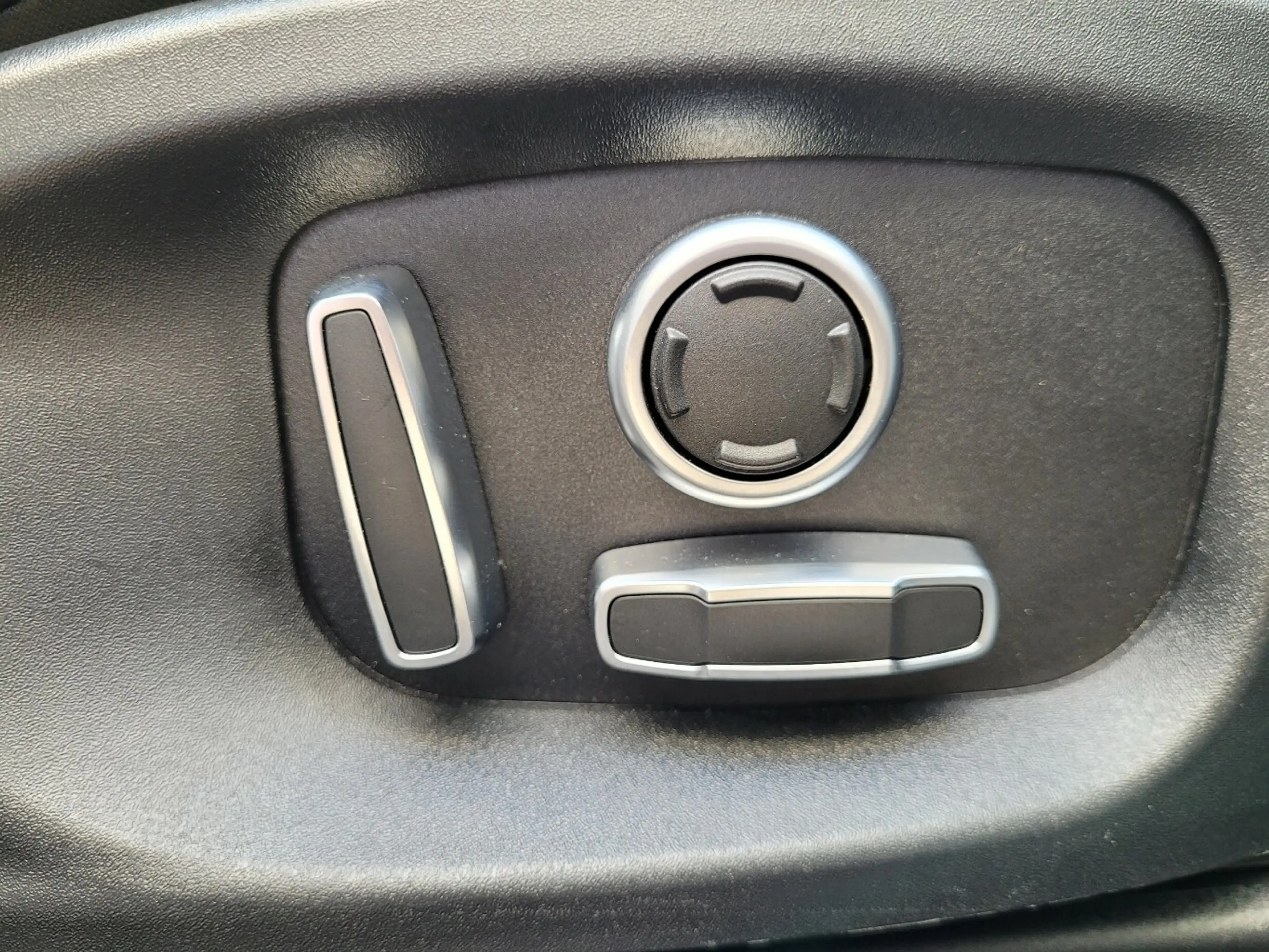 Jaguar I-Pace EV400 S*PANO*Matrix-LED*Luftfederung*3 Pakete* — photo 10