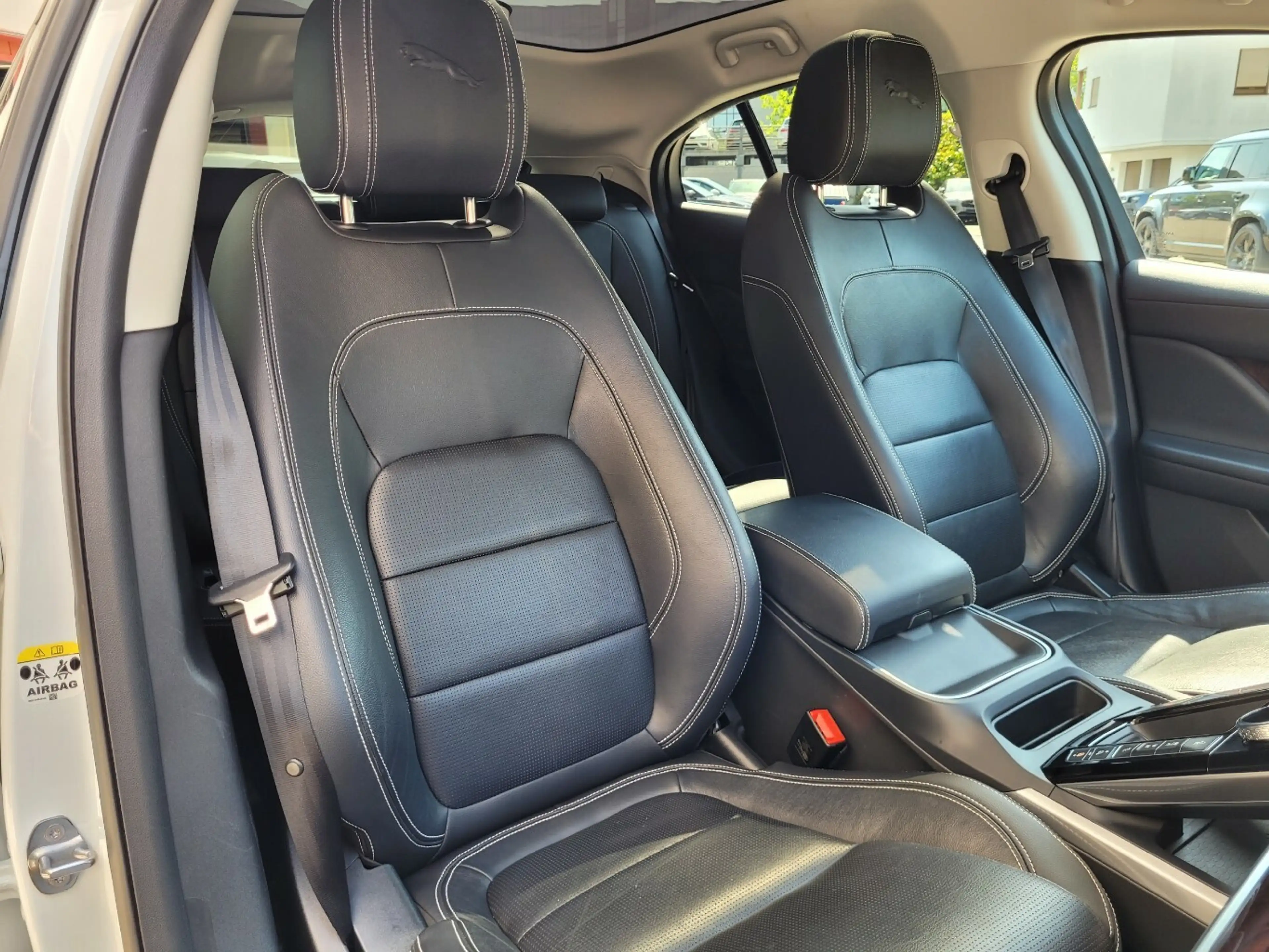 Jaguar I-Pace EV400 S*PANO*Matrix-LED*Luftfederung*3 Pakete* — photo 9