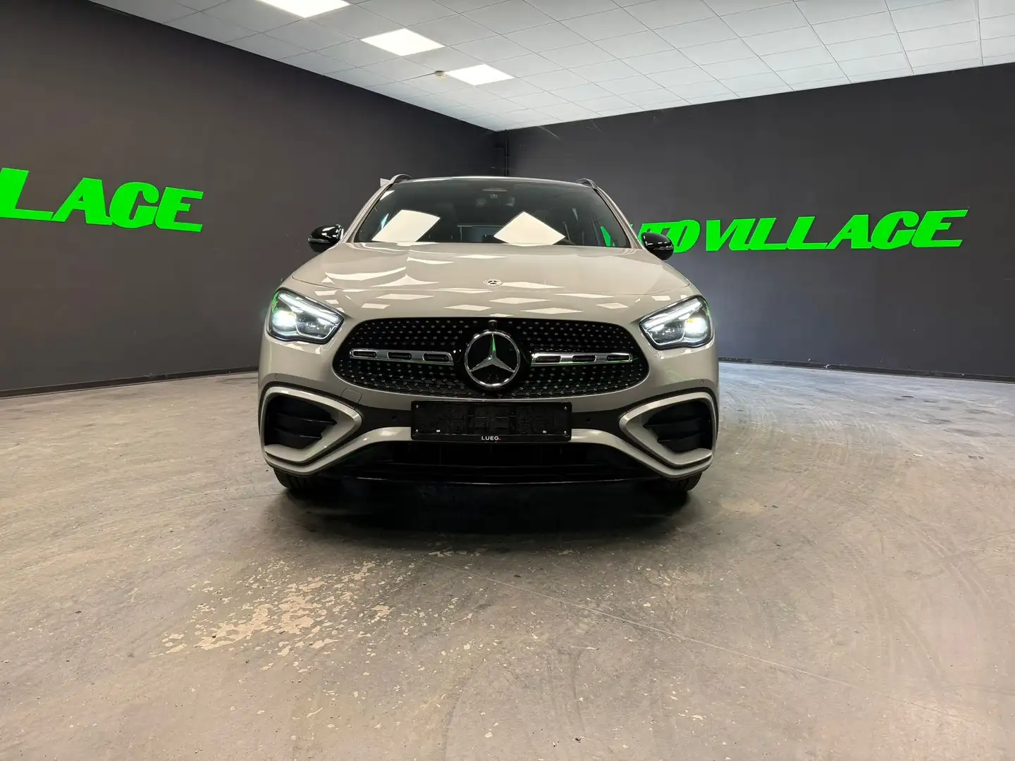 Mercedes-Benz GLA 250 GLA 250 AMG Line Premium Plus 4matic auto Grigio - 2