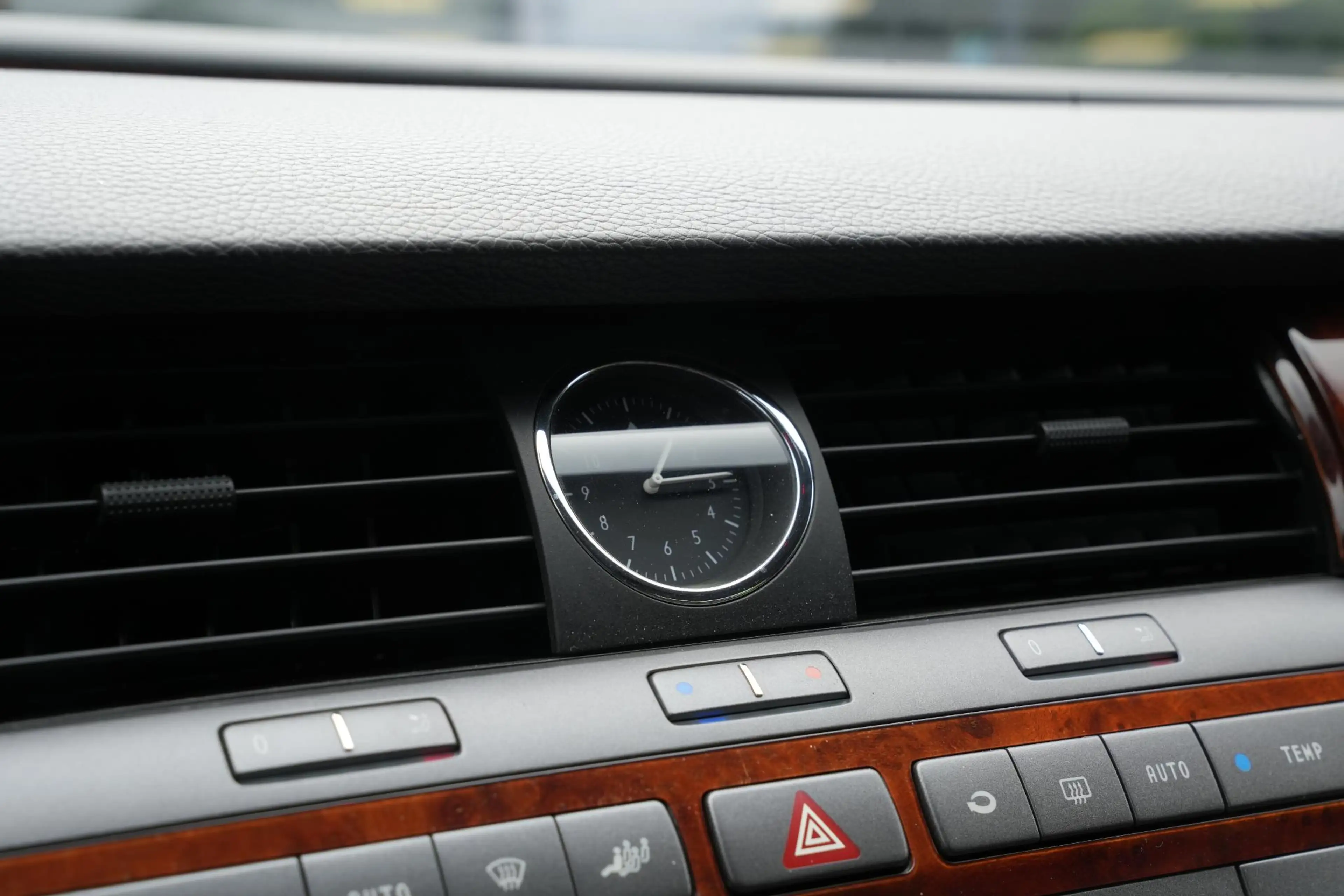 Volkswagen Phaeton 4.2 V8 4p. Lang LWB Youngtimer Stoelclima Massage — photo 47