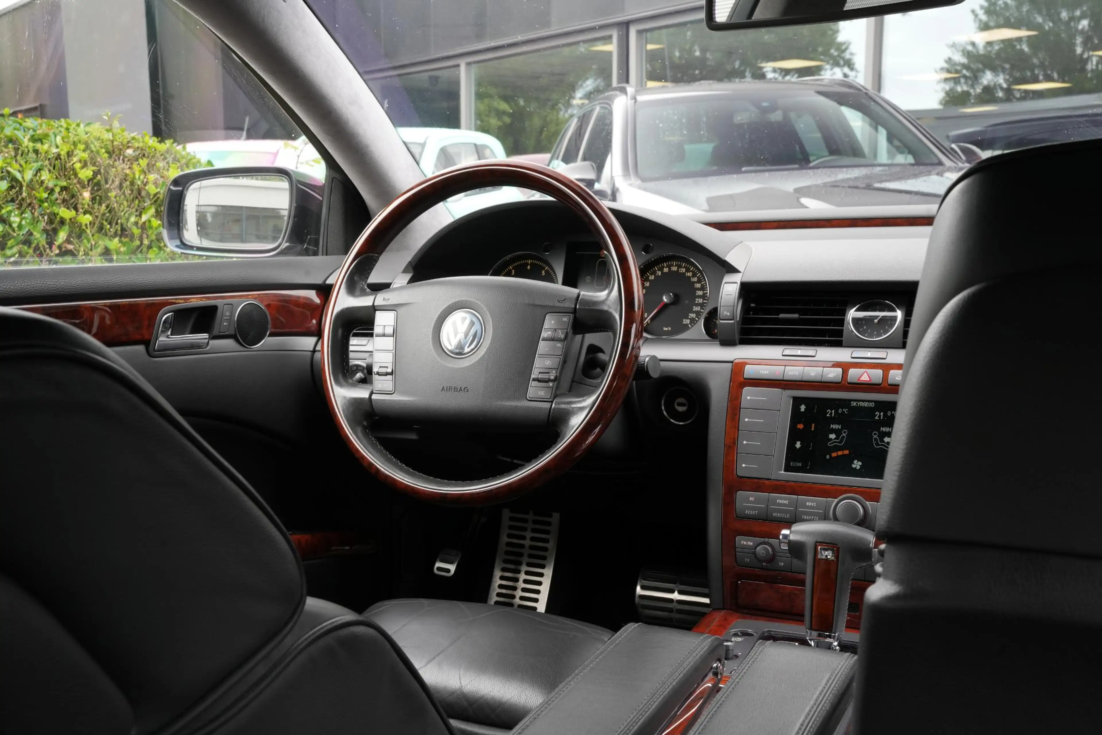 Volkswagen Phaeton 4.2 V8 4p. Lang LWB Youngtimer Stoelclima Massage — photo 8